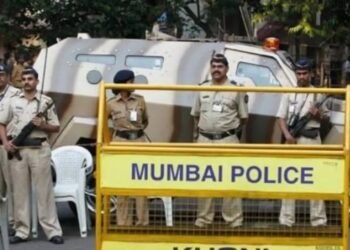 मुंबईतील सहा ठिकाणं बॉम्बने उडवण्याची धमकी, यंत्रणा सतर्क