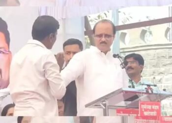 सुनेत्रा वहिनींना उमेदवारी द्या! कार्यकर्त्याची मागणी; अजितदादांच्या उत्तरानं हशा पिकला