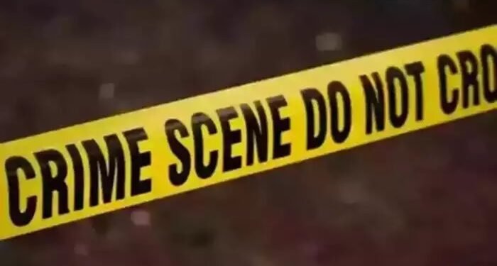 चंद्रपूर हादरलं! रात्री कामासाठी मुलं बाहेर पडले; पत्नी गाढ झोपेत, पतीचं अचानक धक्कादायक कृत्य