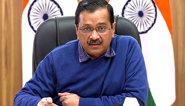 केजरीवालांच्या निकटवर्तींयांवर ईडीची छापेमारी