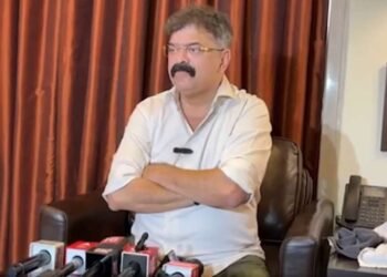 अजित पवारांच्या खासदारकीपासून पदांचा पाढा वाचला, चुका काढल्या; जितेंद्र आव्हाडांचं तोडीस तोड प्रत्युत्तर