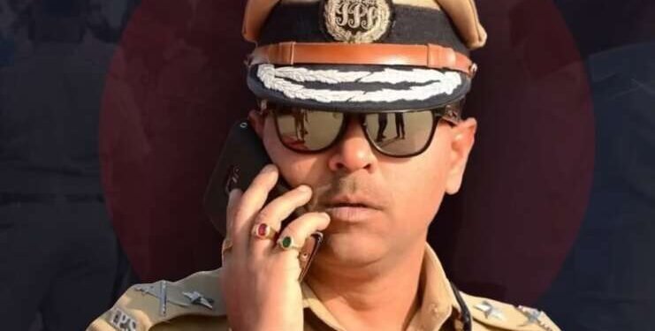 पुण्यात २६७ गुंडांची धिंड काढणारे पोलिसआयुक्त अमितेश कुमार कोण ?