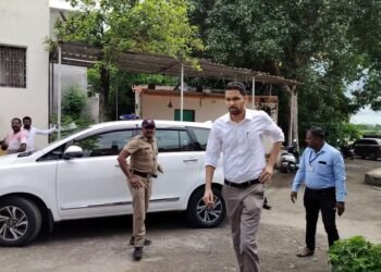 सोलापूर जिल्हाधिका-यांकडून जनजागृती कार्यक्रमाचा शुभारंभ