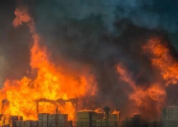 मध्यप्रदेश : फटाका फॅक्ट्री स्फोटात 11 ठार 60 जखमी ; मृतकांच्या वारसांना 4 लाख रुपयांची मदत जाहीर