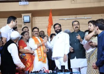 ठाकरे गटाचे आमदार रवींद्र वायकरांचा शिवसेनेत प्रवेश