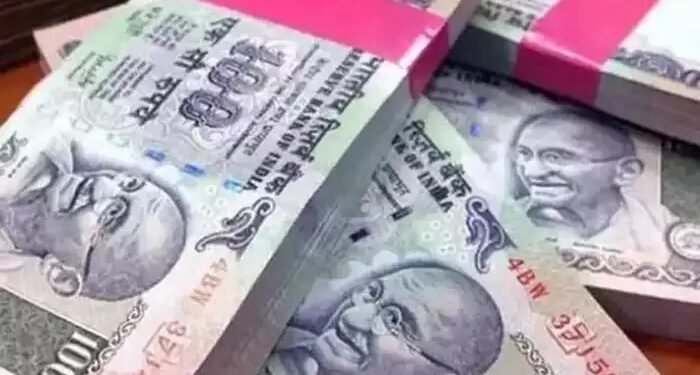 बचत खात्यात असेल एवढी अमाऊंट, तर टॅक्स भरण्यासाठी राहा तयार; आयकरचा नियम जाणून घ्या…