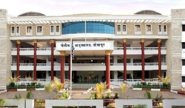 सोलापुरात पोलीस कर्मचारी निलंबित ; पोलीस आयुक्त राजकुमार यांची कारवाई