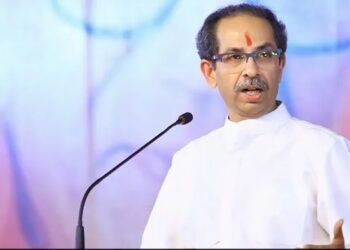 विधानसभेला दोनदा पराभव, तरीही ठाकरेंकडून संधी, आमदारकी दिली; तोच नेता शिंदे गटात जाणार?