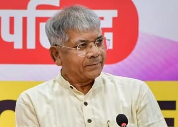 मागील निवडणुकीत एमआयएम, यंदा आंबेडकरांच्या साथीला कोण? तिसऱ्या आघाडीसाठी जोरदार हालचाली