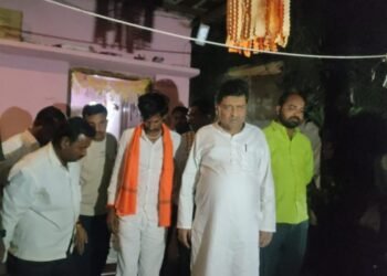 भाजप नेते अशोक चव्हाणांनी घेतली मनोज जरांगे यांची मध्यरात्री भेट, दोघांमध्ये तब्बल दीड तास चर्चा