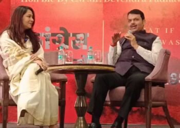 काँग्रेस नसती तर काय झालं असतं, चर्चासत्रातून फडणवीस LIVE