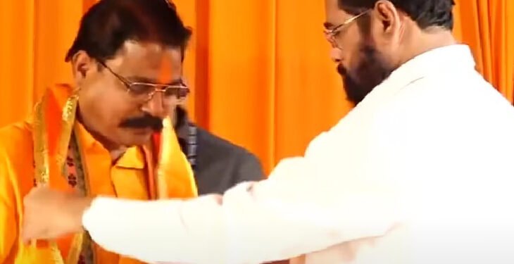 ठाकरे गटाचे आमदार आमश्या पाडवी यांचा मुख्यमंत्र्यांच्या उपस्थितीत शिवसेनेत प्रवेश