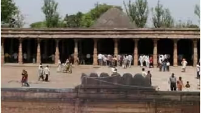 सरस्वती मंदिरावर हिंदू-मुस्लिम दोघांचा दावा, जाणून घ्या धार भोजशाळेबाबतचे ऐतिहासिक सत्य