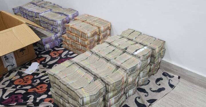 निवडणुकीच्या तोंडावर पैशांचा गैरवापर? 72 लाखांची रोकड जप्त, निवडणूक अधिकाऱ्यांचा तपास सुरु