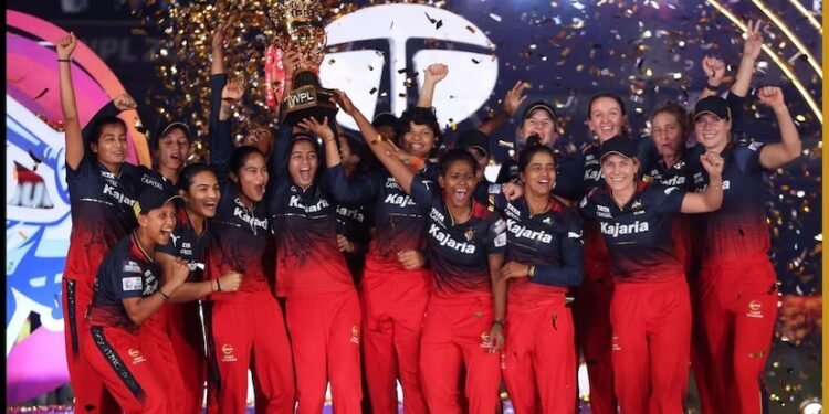 WPL चॅम्पियन बनल्यानंतर बंगळूरूच्या टीमवर पडला पैशांचा पाऊस!