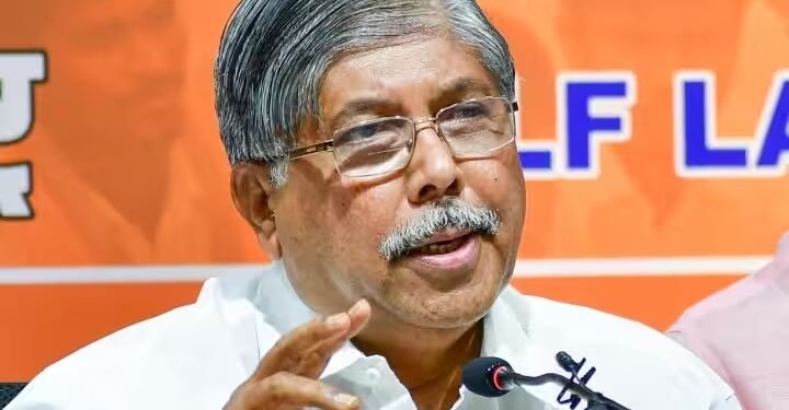 महादेव जानकर कुठेच जाणार नाही – चंद्रकांत पाटील