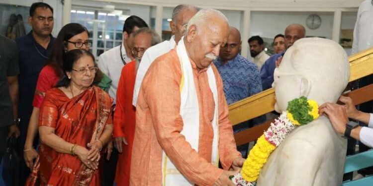 समता व शोषणमुक्त समाजाचा पाया  डॉ. आंबेडकरांनी आपल्या आचरणातून घालून दिला डॉ. मोहन भागवत यांचे प्रतिपादन