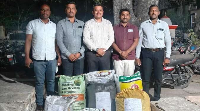 सोलापूर शहर गुन्हे शाखेच्या पोलिसांनी 15 लाखांचा गांजा जप्त करत एकाला अटक केली आहे.