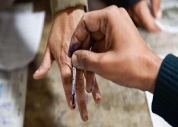 कामगारांना मतदानाच्या दिवशी पगारी सुट्टी द्यावी – सोलापूर जिल्हाधिकारी