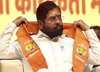 शिंदेंचा मविआला धक्का, राजू वाघमारेंचा शिवसेनेत प्रवेश LIVE