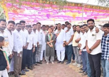 सोलापूरच्या पहिल्या महिला खासदार म्हणून प्रणिती शिंदे संसदेत जाणार ; दिलीप मानेंना विश्वास