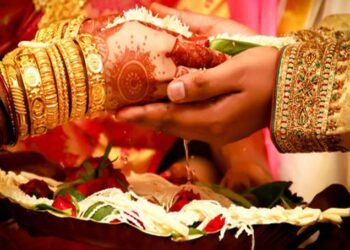 लग्नात मानपान आणि हुंडा दिला नाही म्हणून मानसिक आणि शारीरिक छळ केल्याप्रकरणी सासरच्या मंडळीवर गुन्हा दाखल करण्यात आला.