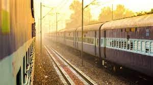 सोलापूर – रेल्वेत चोरी, छेडछाड प्रकरणी ४१ जणांवर कारवाई