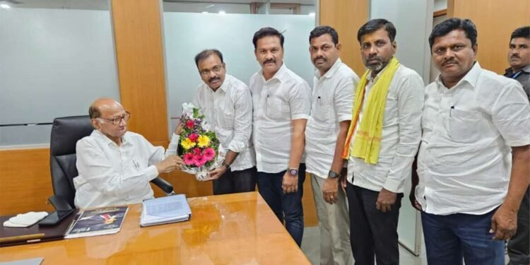 सोलापूर – भाजप नेते संजय क्षीरसागर यांचा शरद पवार गटात प्रवेश
