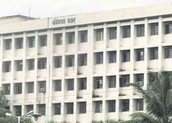 महाराष्ट्र दिन पूर्व तयारी बैठक कोकण भवनात संपन्न