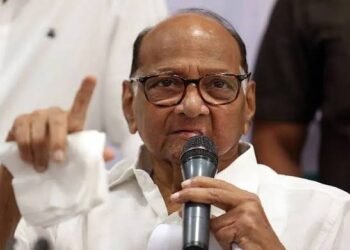 सिंचन घोटाळ्याचे आरोप केलेल्यांनाच पंतप्रधान बरोबर घेऊन फिरत आहेत – शरद पवार