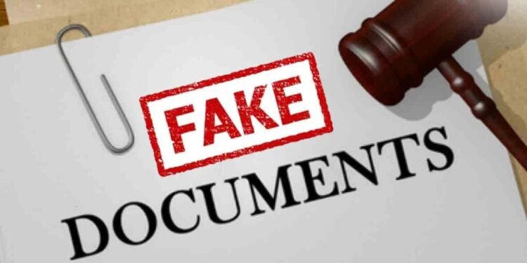 सोलापूर : बनावट कॉन प्रकरणी गुन्हा दाखल