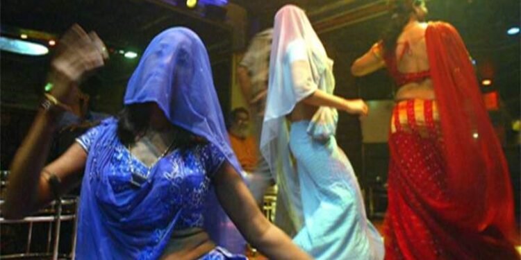 सोलापूर जिल्ह्यातील सहा ऑर्केस्ट्रा बारचे परवाने रद्द