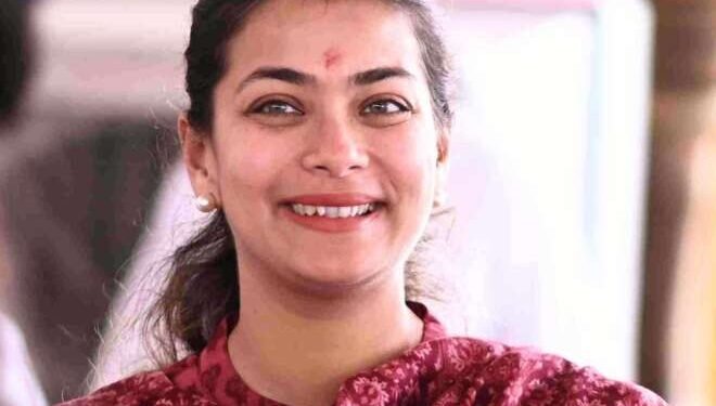 प्रणिती शिंदेंच्या अडचणीत वाढ, भाजपाने केली तक्रार