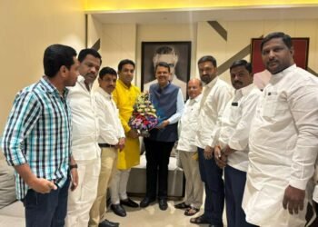 ब्रेकिंग : देवेंद्र कोठे यांनी घेतली देवेंद्र फडणवीस यांची भेट ; मोठी राजकीय घडामोड