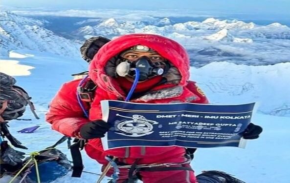 भारतीय गिर्यारोहक सत्यदीप गुप्ता यांनी एकाच मोसमात दोनदा माउंट एव्हरेस्ट आणि माऊंट ल्होत्से सर करणारा पहिला व्यक्ती बनून रचला इतिहास