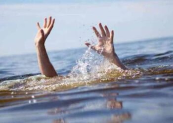 उजनी पात्रात बोट उलटली, एनडीआरएफचे पथक दाखल, सहा जण बेपत्ता