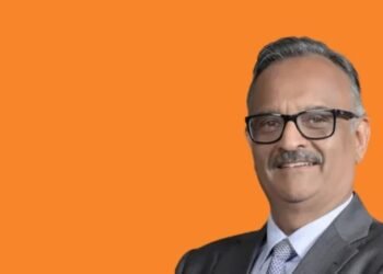 एअर इंडियाची वित्त धुरा रिअल इस्टेट तज्ज्ञांच्या हाती; संजय शर्मा यांची CFO पदी नियुक्ती