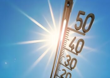 सोलापुरात ४४.७ अंश सेल्सिअस एवढ्या विक्रमी तापमानाची नोंद ; १४ जणांना उष्माघात झाल्याची नोंद