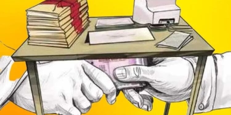 वाळू माफियाकडून 20 हजार रूपये लाचेची मागणी करणारा तलाठी ताब्यात