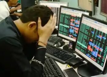 बाजार गडगडल्याने अनेकांचे कमाईचे स्वप्न भंगले, काही तासांतच लाखो कोटींचे नुकसान झाले