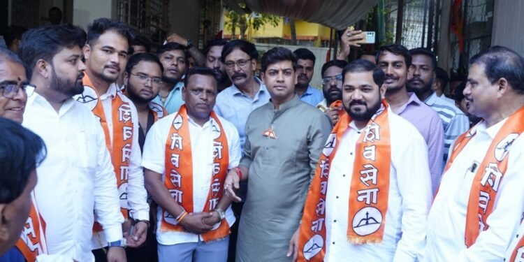 27 गावातील राष्ट्रवादीच्या नेत्यांसह पदाधिकारी व कार्यकर्त्यांचा शिंदे शिवसेनेत प्रवेश