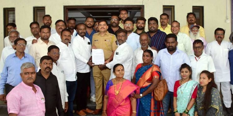 जातीय मानसिकतेतून आनंदोत्सव करणा-यावर एट्रासिटीनुसार कारवाई करण्याची मागणी