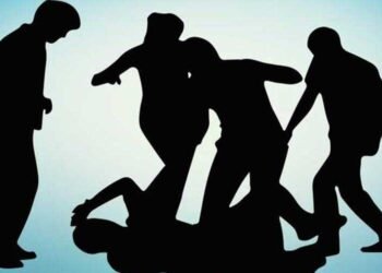 उधारी पैसे मागितले म्हणून विजापूर नाका येथे दोन तरुणांस तलवारीने कोयत्याने मारहाण….