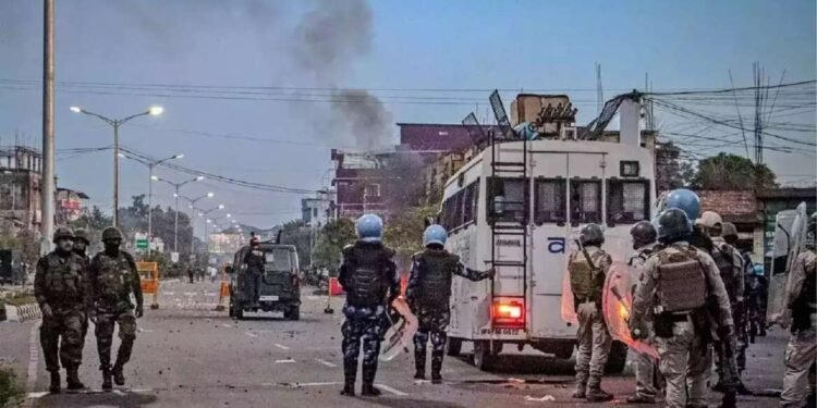 मणिपुरात पुन्हा हिंसाचार; जिरीबाममध्ये बंडखोरांनी दोन पोलिस चौक्या, ७० घरे जाळल्याने तणावाची स्थिती