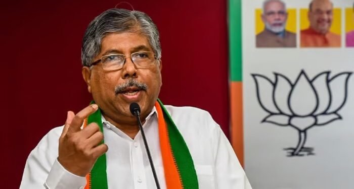 भाजपमध्ये एकदा ठरलं की मुंगीलाही कळत नाही-चंद्रकांत पाटील….