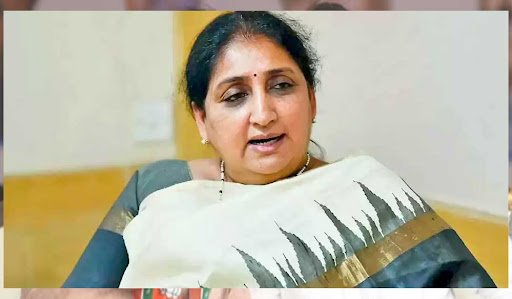 राज्यसभेच्या खासदार पदी सुनेत्रा पवार यांची निवड ; सोलापूर राष्ट्रवादी कार्यालयासमोर फटके उडून जल्लोष