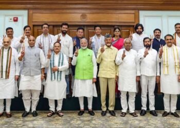 LIVE: PM मोदींनी NDA संसदीय पक्षाच्या बैठकीला संबोधित केले.