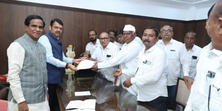 माजी केंद्रीय राज्यमंत्री श्री.रावसाहेब पा.दानवे यांच्या पुढाकाराने अखिल भारतीय बारी समाज महासंघाचे राष्ट्रसंत रुपलाल महाराज अर्थिक विकास महामंडळाचे स्वप्न साकार.