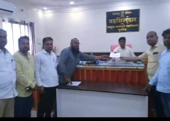 विद्यार्थ्यांचे प्रस्ताव त्रुटीमध्ये न टाकता ईडब्लूएस प्रमाणपत्र द्या.