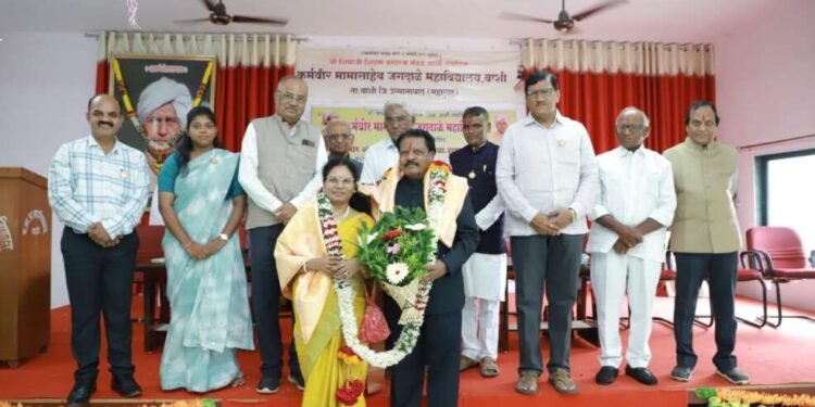 कर्मवीर मामासाहेब जगदाळे महाविद्यालय वाशी येथे सेवा निवृत्ती निमित्त सेवा गौरव सोहळा संपन्न!